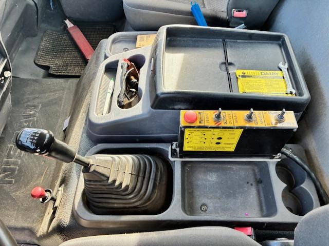 Hákový nosič kontajnerov, Auto s hydraulickou rukou Nissan ATLEON 150.25: obrázok 9