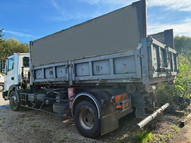 Nissan ATLEON 150.25 - Hákový nosič kontajnerov, Auto s hydraulickou rukou: obrázok 3 Nissan ATLEON 150.25 - Hákový nosič kontajnerov, Auto s hydraulickou rukou: obrázok 3