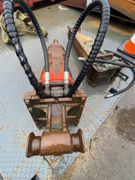 TECMAN 3,5T - Hydraulické kladivo: obrázok 2 TECMAN 3,5T - Hydraulické kladivo: obrázok 2