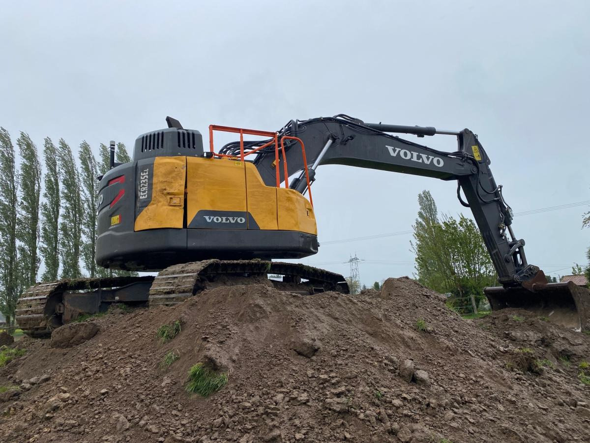 Volvo ECR 235EL - Pásové rýpadlo: obrázok 4 Volvo ECR 235EL - Pásové rýpadlo: obrázok 4