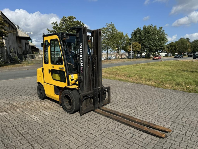 Hyundai 33D-7E - Dieselový vysokozdvižný vozík: obrázok 5 Hyundai 33D-7E - Dieselový vysokozdvižný vozík: obrázok 5