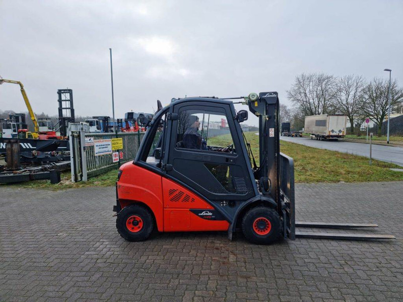 Linde H25D-02 - Dieselový vysokozdvižný vozík: obrázok 4 Linde H25D-02 - Dieselový vysokozdvižný vozík: obrázok 4