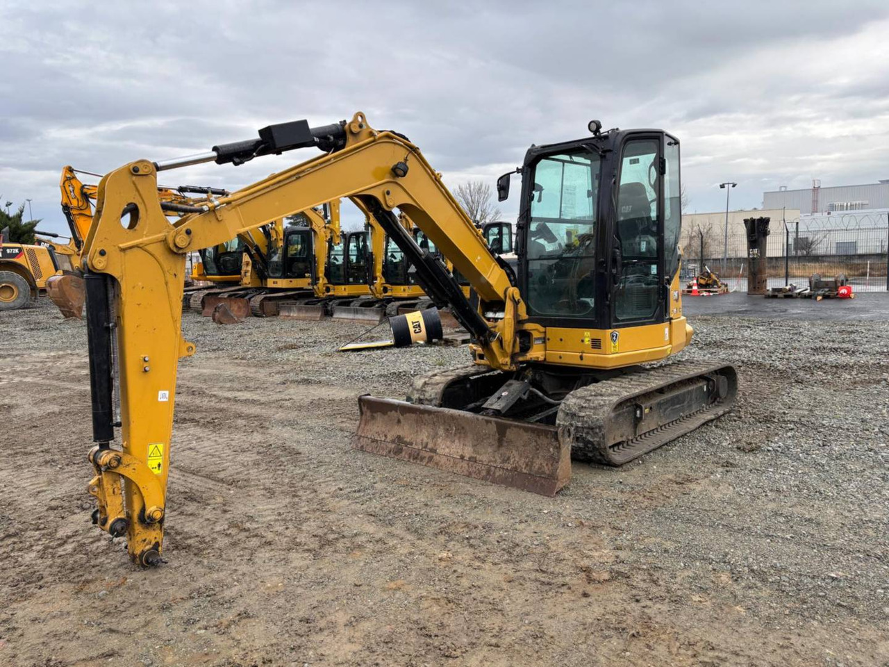 CAT 305 - Pásové rýpadlo: obrázok 2 CAT 305 - Pásové rýpadlo: obrázok 2