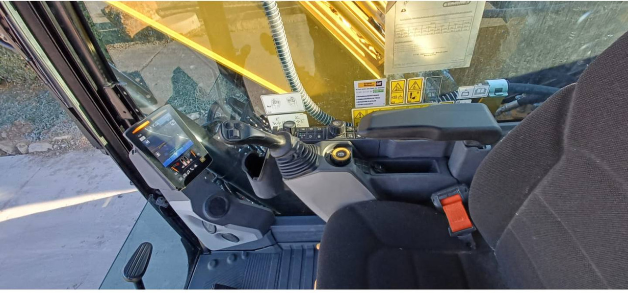 CAT 317 GC - Pásové rýpadlo: obrázok 4 CAT 317 GC - Pásové rýpadlo: obrázok 4