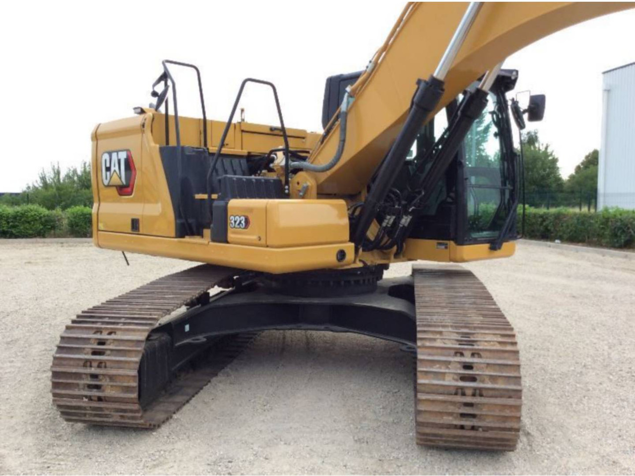 CAT 323 - Pásové rýpadlo: obrázok 2 CAT 323 - Pásové rýpadlo: obrázok 2