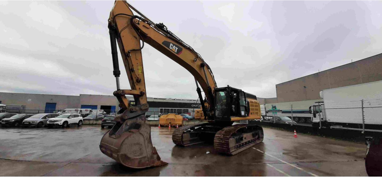 CAT 352F - Pásové rýpadlo: obrázok 1 CAT 352F - Pásové rýpadlo: obrázok 1