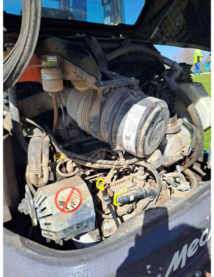 Leasing MECALAC AX1000 MECALAC AX1000: obrázok 7