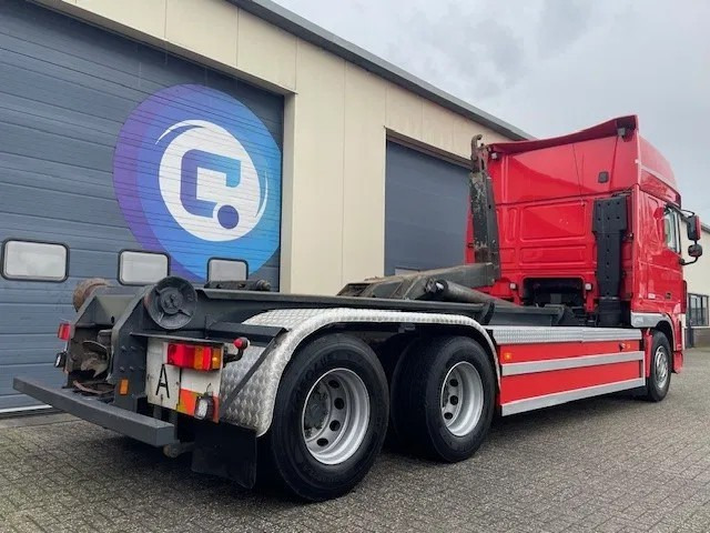 DAF XF 105 .460 FAS Euro 5 - Haakarmsysteem - Hooklift - Abrolkipper - Year 2006 - TUV 05-2025 - Hákový nosič kontajnerov: obrázok 3 DAF XF 105 .460 FAS Euro 5 - Haakarmsysteem - Hooklift - Abrolkipper - Year 2006 - TUV 05-2025 - Hákový nosič kontajnerov: obrázok 3