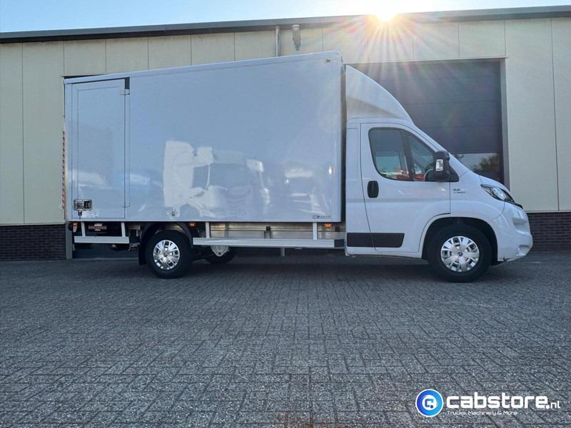 Fiat Ducato 2.3 Multijet 160 Pk Euro 6 - Bouwjaar 2021 - Handgeschakeld 6 speed - Airco - 3 zitplaatsen - Laadklep - Skříňový nákladní auto: obrázok 5 Fiat Ducato 2.3 Multijet 160 Pk Euro 6 - Bouwjaar 2021 - Handgeschakeld 6 speed - Airco - 3 zitplaatsen - Laadklep - Skříňový nákladní auto: obrázok 5