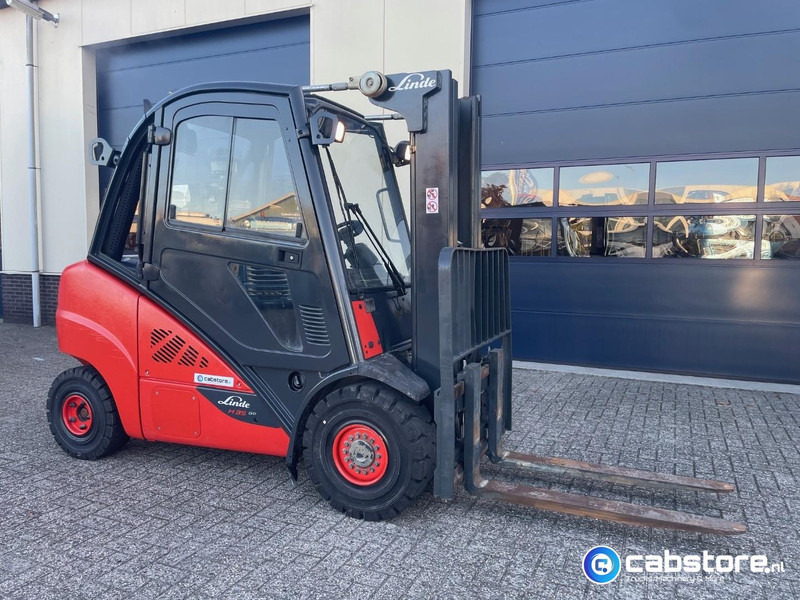 Linde H35D-02  Heftruck - Bouwjaar 2013 - Draaiuren 6892 - Diesel - Side Shift - Freelift - Doorrij hoogte 217 cm !! - Dieselový vysokozdvižný vozík: obrázok 1 Linde H35D-02  Heftruck - Bouwjaar 2013 - Draaiuren 6892 - Diesel - Side Shift - Freelift - Doorrij hoogte 217 cm !! - Dieselový vysokozdvižný vozík: obrázok 1