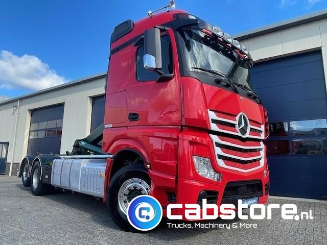 Mercedes-Benz ACTROS 2542 6x2 Euro 6 - HIAB-Multilift 26 Ton's Haakarmsysteem - Containerlift -Bouwjaar 2016 - Km 544.497 - Hákový nosič kontajnerov: obrázok 2 Mercedes-Benz ACTROS 2542 6x2 Euro 6 - HIAB-Multilift 26 Ton's Haakarmsysteem - Containerlift -Bouwjaar 2016 - Km 544.497 - Hákový nosič kontajnerov: obrázok 2