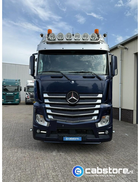Mercedes-Benz ACTROS 3663 Euro 6 - 8x2 - RETARDER - Bouwjaar 09-2017 - 30 Ton's Container Kabelsysteem - Km 476.892 - Good condition - Nákladne vozidlo - káblový systém: obrázok 4 Mercedes-Benz ACTROS 3663 Euro 6 - 8x2 - RETARDER - Bouwjaar 09-2017 - 30 Ton's Container Kabelsysteem - Km 476.892 - Good condition - Nákladne vozidlo - káblový systém: obrázok 4