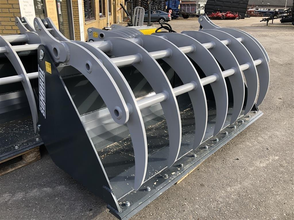 Sonarol Sonarol Heavy Duty Multiskovl - Predný nakladač na traktor: obrázok 3 Sonarol Sonarol Heavy Duty Multiskovl - Predný nakladač na traktor: obrázok 3