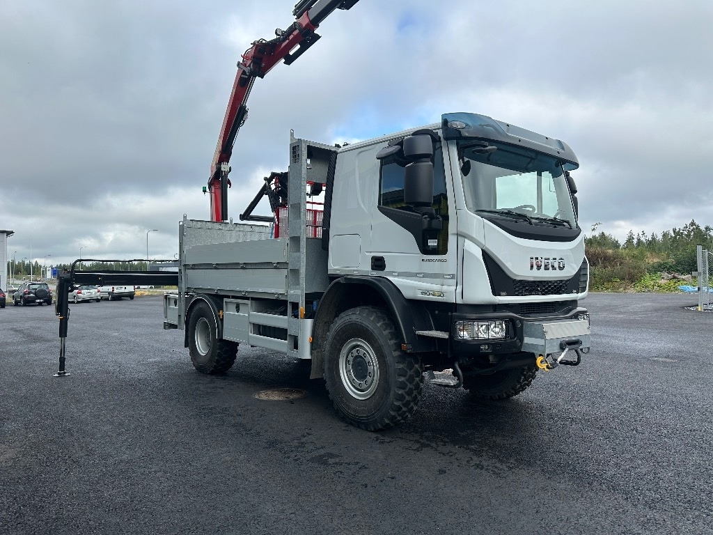 Iveco Eurocargo ML150E28 4x4 sähkölaitos varustein - Auto s hydraulickou rukou: obrázok 2 Iveco Eurocargo ML150E28 4x4 sähkölaitos varustein - Auto s hydraulickou rukou: obrázok 2