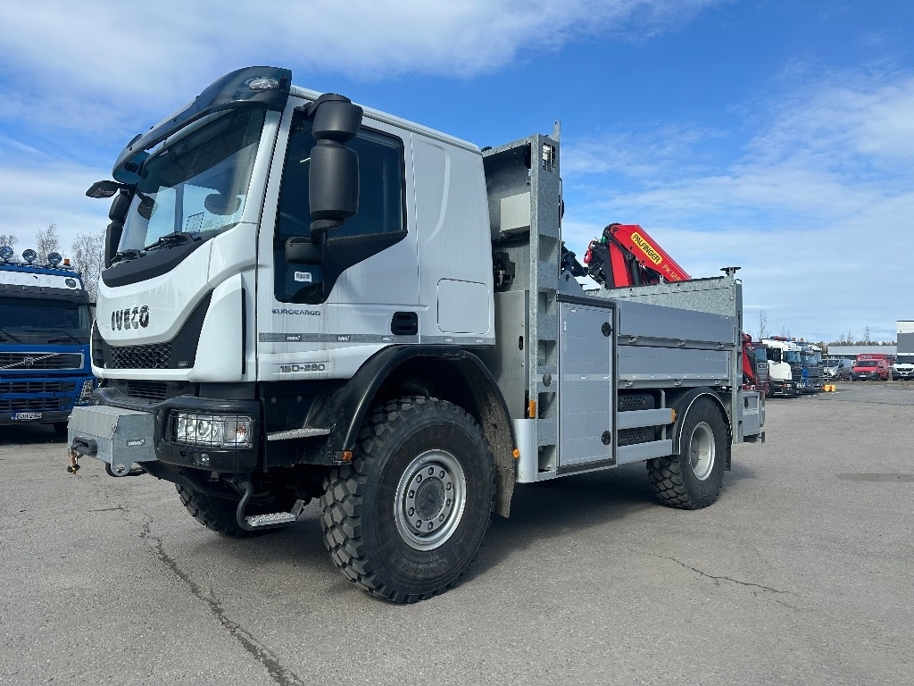 Iveco Eurocargo ML150E28 4x4 sähkölaitos varustein - Auto s hydraulickou rukou: obrázok 1 Iveco Eurocargo ML150E28 4x4 sähkölaitos varustein - Auto s hydraulickou rukou: obrázok 1
