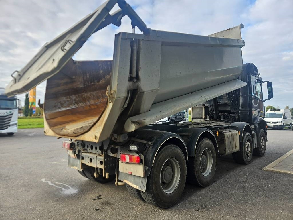 Mercedes-Benz Arocs 8x4 - Sklápač: obrázok 3 Mercedes-Benz Arocs 8x4 - Sklápač: obrázok 3