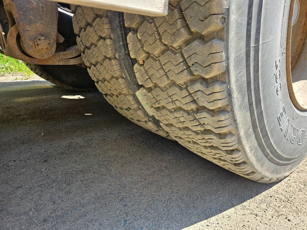 Hákový nosič kontajnerov Scania 164 G 480: obrázok 9 Hákový nosič kontajnerov Scania 164 G 480: obrázok 9