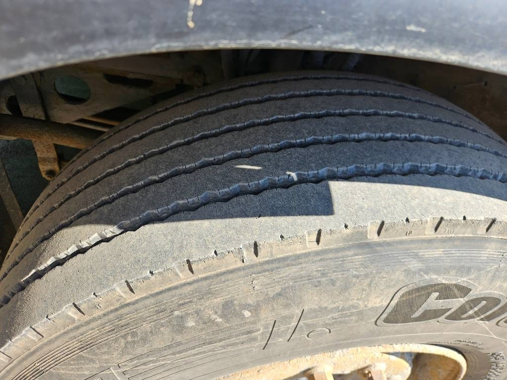 Hákový nosič kontajnerov Scania 164 G 480: obrázok 8 Hákový nosič kontajnerov Scania 164 G 480: obrázok 8