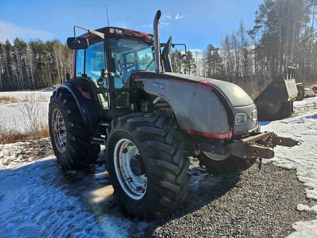 Valtra T 170 - Traktor: obrázok 3 Valtra T 170 - Traktor: obrázok 3