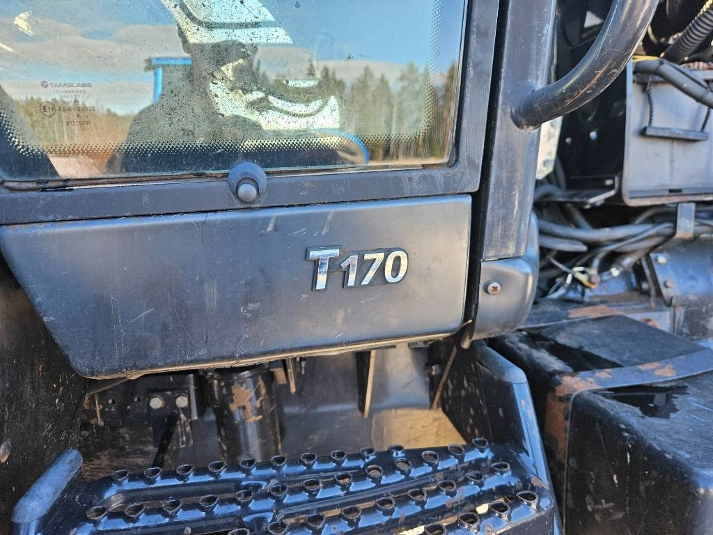Valtra T 170 - Traktor: obrázok 5 Valtra T 170 - Traktor: obrázok 5