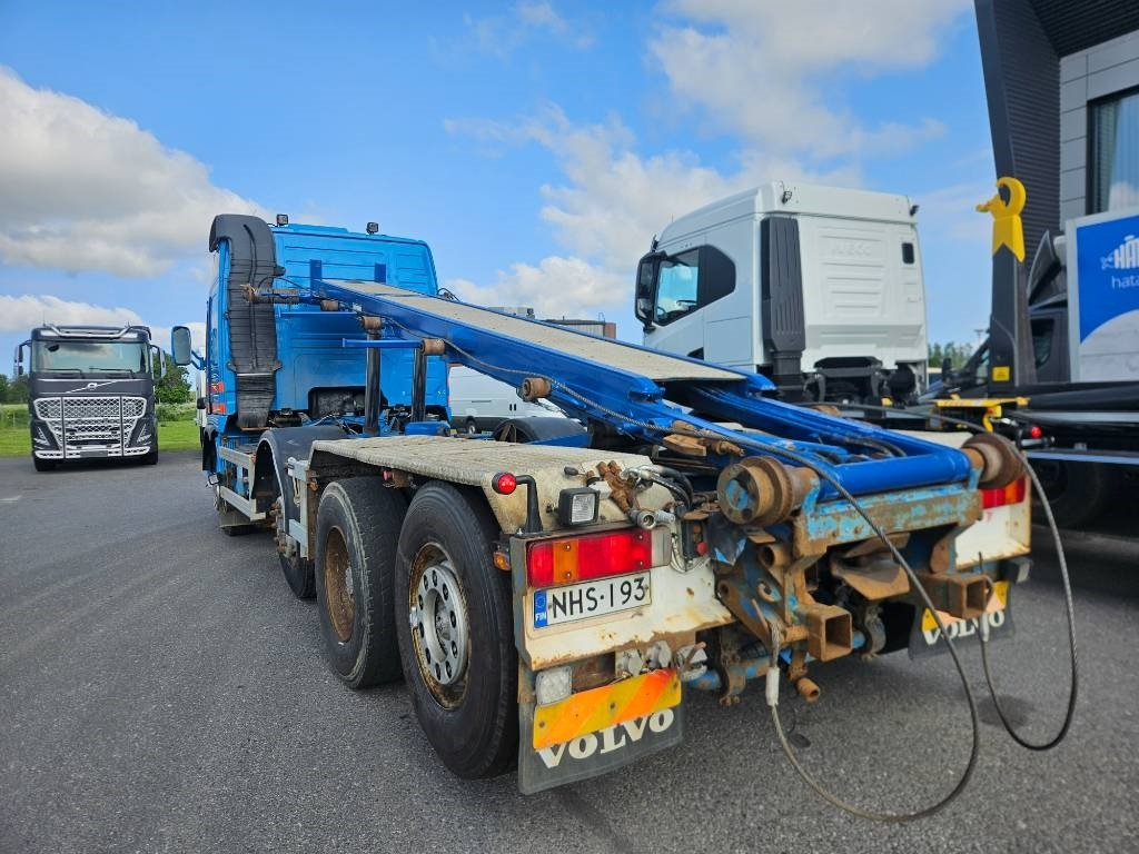 Volvo FM12 420 8x2 - Ramenový nosič kontajnerov: obrázok 5 Volvo FM12 420 8x2 - Ramenový nosič kontajnerov: obrázok 5