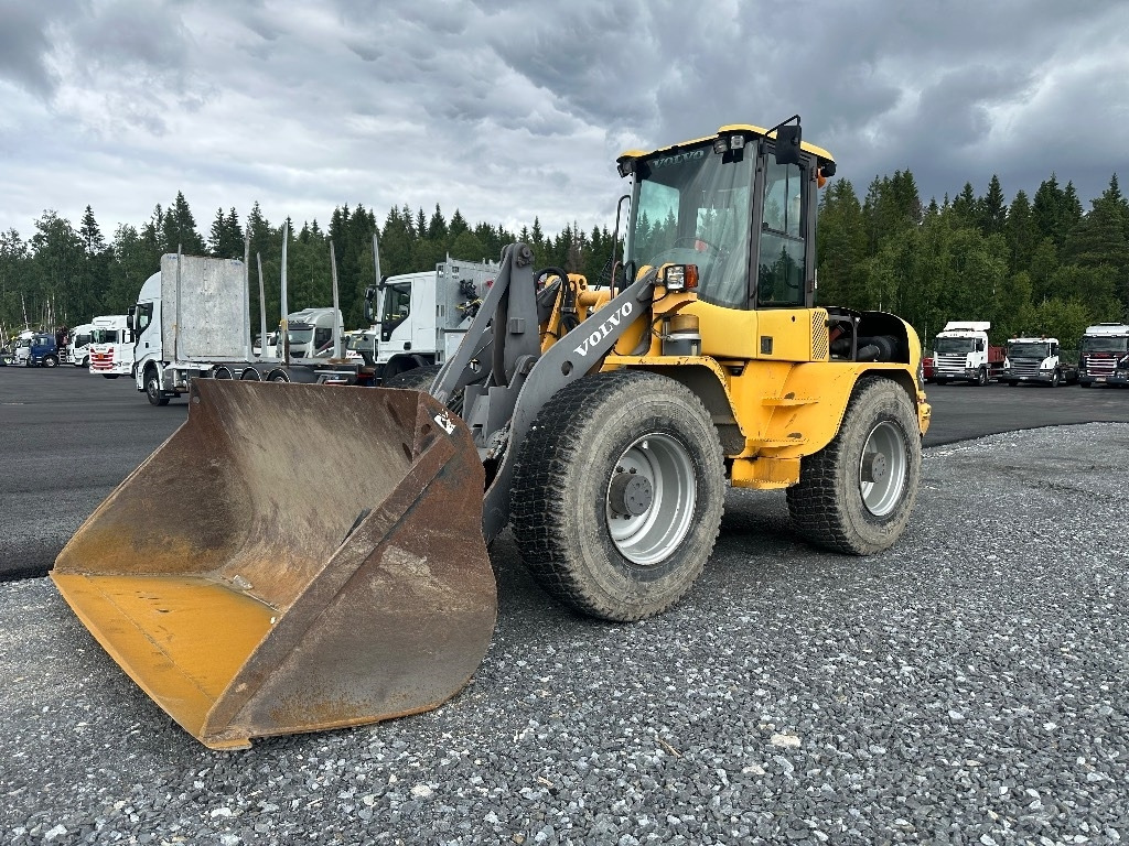 Volvo L45B 4X4 /245 - Kĺbový nakladač: obrázok 1 Volvo L45B 4X4 /245 - Kĺbový nakladač: obrázok 1