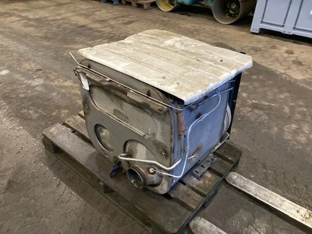 MAN 81.15103-6131 – MAN silencer - Výfukový systém pre Nákladné auto: obrázok 2 MAN 81.15103-6131 – MAN silencer - Výfukový systém pre Nákladné auto: obrázok 2