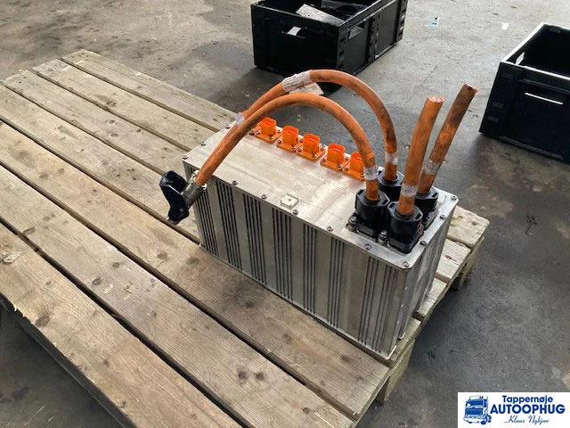 MAN 83.21101-6013 – High voltage distribution box 12C/18C - Elektrický systém pre Nákladné auto: obrázok 2 MAN 83.21101-6013 – High voltage distribution box 12C/18C - Elektrický systém pre Nákladné auto: obrázok 2