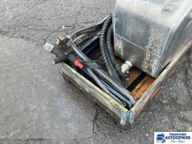 MAN hydraulikanlæg 250 liter - Hydraulická nádrž pre Nákladné auto: obrázok 3 MAN hydraulikanlæg 250 liter - Hydraulická nádrž pre Nákladné auto: obrázok 3