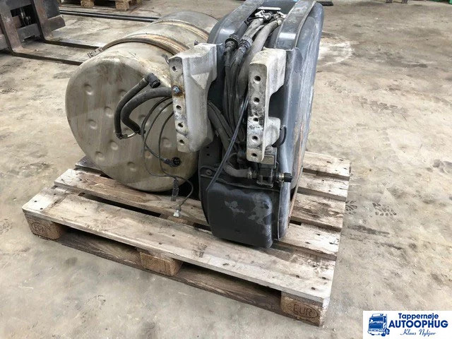 Scania Adblue pumpe Adblue tank P/N: 2141802 – 1884225 - Nádrž na AdBlue pre Nákladné auto: obrázok 2 Scania Adblue pumpe Adblue tank P/N: 2141802 – 1884225 - Nádrž na AdBlue pre Nákladné auto: obrázok 2