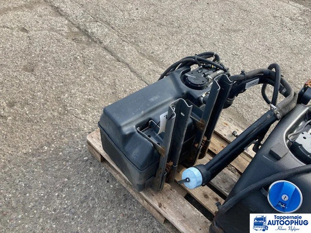 Scania adblue tank – reductant tank Scania 2196094 - Nádrž na AdBlue pre Nákladné auto: obrázok 3 Scania adblue tank – reductant tank Scania 2196094 - Nádrž na AdBlue pre Nákladné auto: obrázok 3