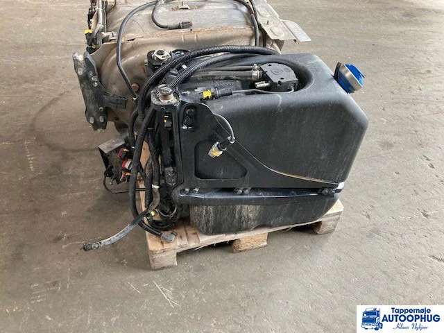 Scania adblue tank / reductant tank Scania 2919673 - Nádrž na AdBlue pre Nákladné auto: obrázok 1 Scania adblue tank / reductant tank Scania 2919673 - Nádrž na AdBlue pre Nákladné auto: obrázok 1