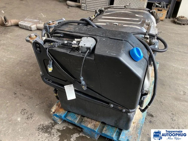 Scania adblue tank / reductant tank scania 2393232 - Nádrž na AdBlue pre Nákladné auto: obrázok 1 Scania adblue tank / reductant tank scania 2393232 - Nádrž na AdBlue pre Nákladné auto: obrázok 1