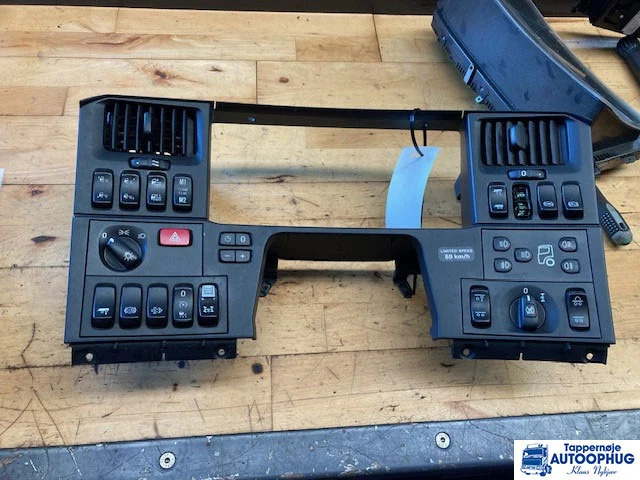 Scania complet instrument – Scania 1911458 - Elektrický systém pre Nákladné auto: obrázok 1 Scania complet instrument – Scania 1911458 - Elektrický systém pre Nákladné auto: obrázok 1