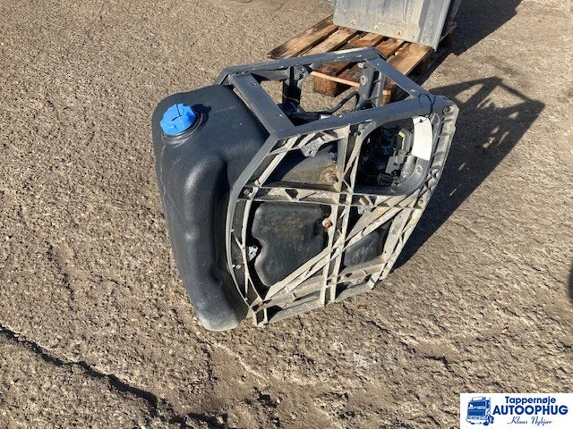 Volvo Adblue tank 21645367 – 23251720 - Nádrž na AdBlue pre Nákladné auto: obrázok 2 Volvo Adblue tank 21645367 – 23251720 - Nádrž na AdBlue pre Nákladné auto: obrázok 2