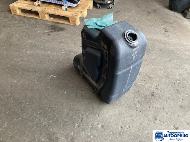 Volvo adblue tank – Volvo 23225656 - Nádrž na AdBlue pre Nákladné auto: obrázok 2 Volvo adblue tank – Volvo 23225656 - Nádrž na AdBlue pre Nákladné auto: obrázok 2