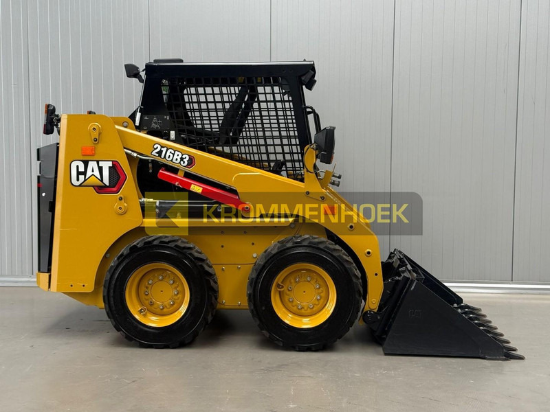 Caterpillar 216 B3 - Šmykom riadený nakladač: obrázok 5 Caterpillar 216 B3 - Šmykom riadený nakladač: obrázok 5