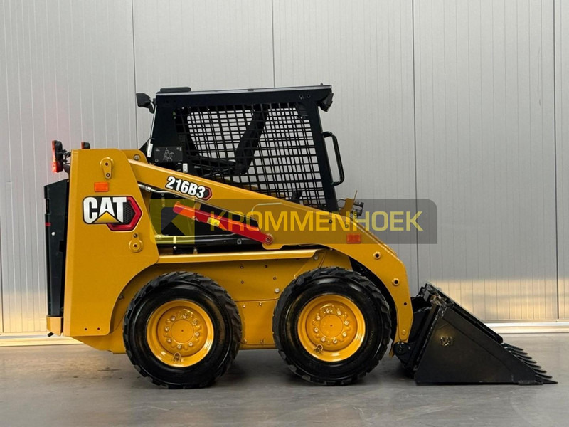 Caterpillar 216 B3 - Šmykom riadený nakladač: obrázok 5 Caterpillar 216 B3 - Šmykom riadený nakladač: obrázok 5