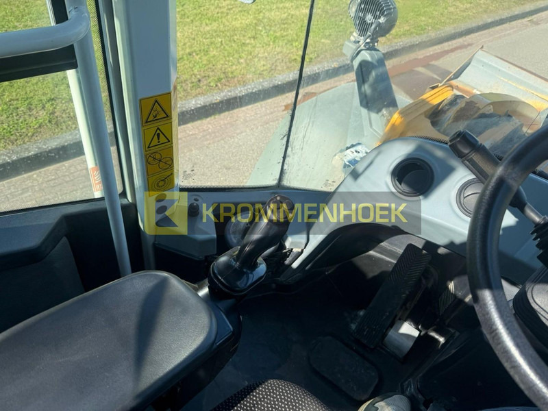 Kolesový nakladač Liebherr L 586 Xpower: obrázok 14 Kolesový nakladač Liebherr L 586 Xpower: obrázok 14