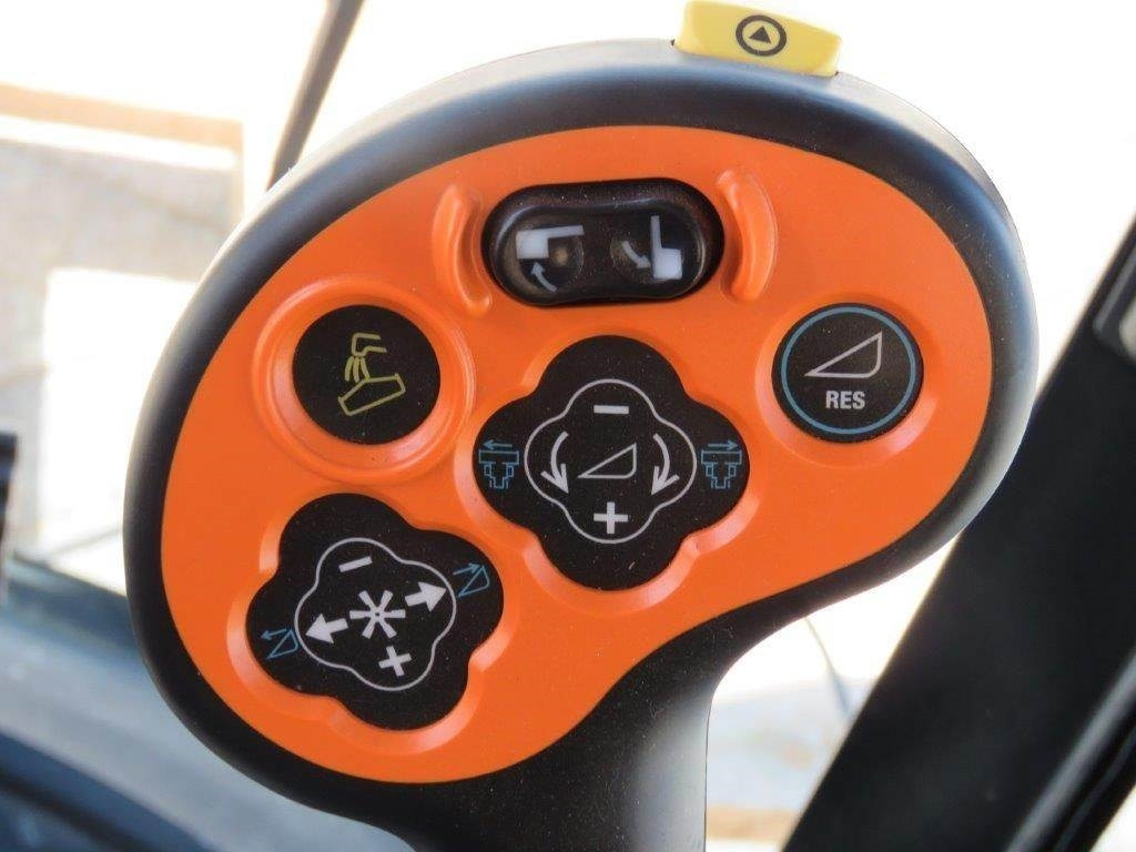 Kabína pre Stavebné stroje Case AFX: obrázok 17