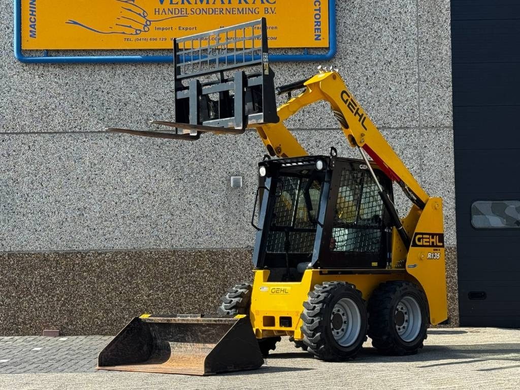Gehl R135 / Manitou 1350R Skid Steer, 2022 - Šmykom riadený nakladač: obrázok 1 Gehl R135 / Manitou 1350R Skid Steer, 2022 - Šmykom riadený nakladač: obrázok 1