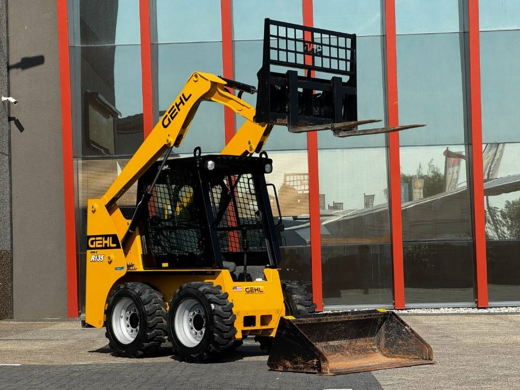 Gehl R135 / Manitou 1350R Skid Steer, 2022 - Šmykom riadený nakladač: obrázok 4 Gehl R135 / Manitou 1350R Skid Steer, 2022 - Šmykom riadený nakladač: obrázok 4