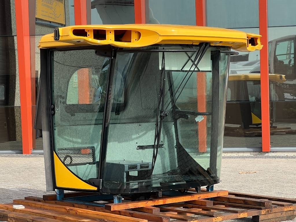 New Holland Cabine - New Holland CR8070, CR8080, CR9070, CR908 - Příslušenstvo na kombajn: obrázok 4 New Holland Cabine - New Holland CR8070, CR8080, CR9070, CR908 - Příslušenstvo na kombajn: obrázok 4