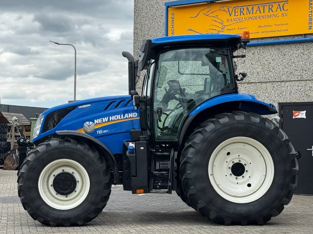 New Holland T6.180 Auto Command, frontlinkage, 3259 hours!! - Traktor: obrázok 3 New Holland T6.180 Auto Command, frontlinkage, 3259 hours!! - Traktor: obrázok 3