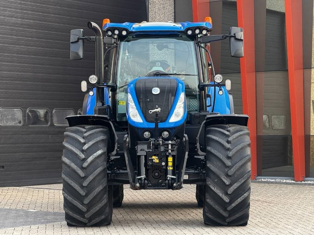 New Holland T7.270 Auto Command, frontlinkage + PTO,1091 hr - Traktor: obrázok 5 New Holland T7.270 Auto Command, frontlinkage + PTO,1091 hr - Traktor: obrázok 5