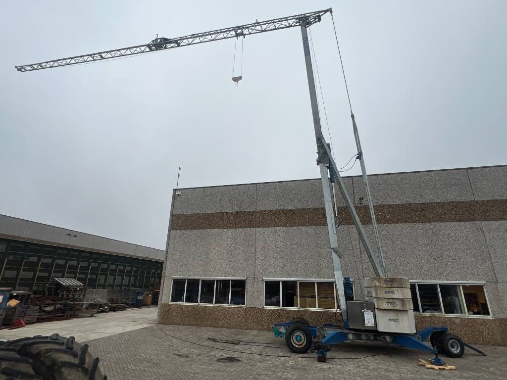 Soima Construction crane SOIMA SGH 19x28 - 28 mete - Prívesná plošina: obrázok 3 Soima Construction crane SOIMA SGH 19x28 - 28 mete - Prívesná plošina: obrázok 3