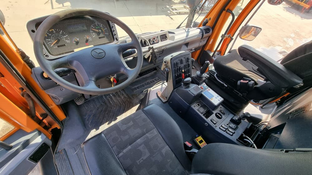 MERCEDES-BENZ Unimog U400 - Komunálny traktor: obrázok 5 MERCEDES-BENZ Unimog U400 - Komunálny traktor: obrázok 5