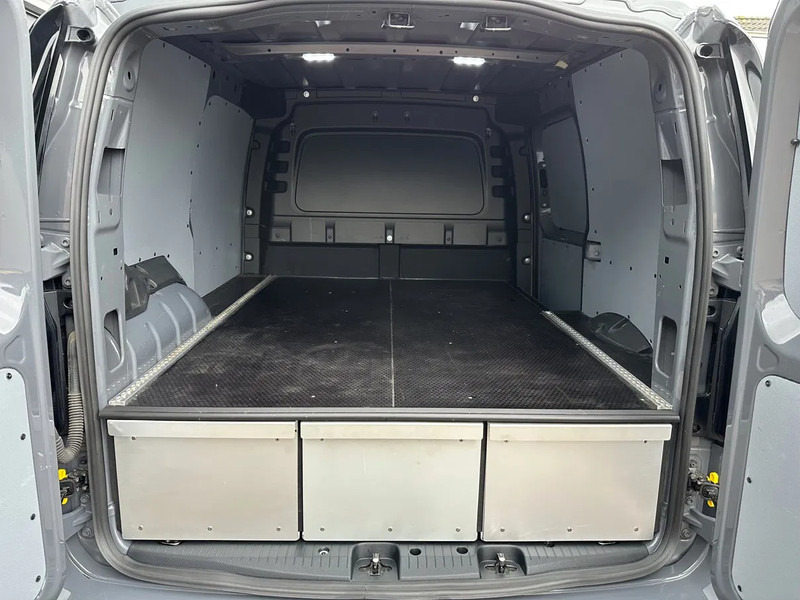 Volkswagen Caddy Cargo 2.0 TDI Comfort - Malá dodávka: obrázok 4 Volkswagen Caddy Cargo 2.0 TDI Comfort - Malá dodávka: obrázok 4