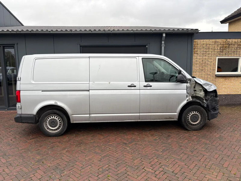 Volkswagen Transporter Lichte Schade 2.0 tdi L2 Carplay Parkeersensoren Dealeronderhouden NAP - Malá dodávka: obrázok 3 Volkswagen Transporter Lichte Schade 2.0 tdi L2 Carplay Parkeersensoren Dealeronderhouden NAP - Malá dodávka: obrázok 3