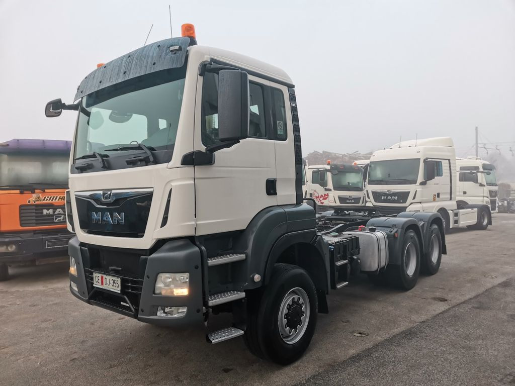 MAN TGS 26.470 6X6 Allrad mit Kipphidraulik - Ťahač: obrázok 2 MAN TGS 26.470 6X6 Allrad mit Kipphidraulik - Ťahač: obrázok 2